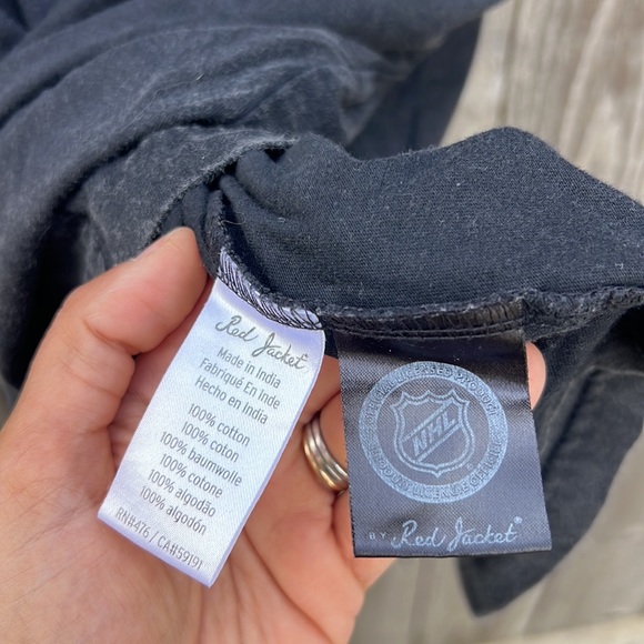 Vintage NHL Red Jacket Label Los Angeles Kings Tee - Picture 6 of 6